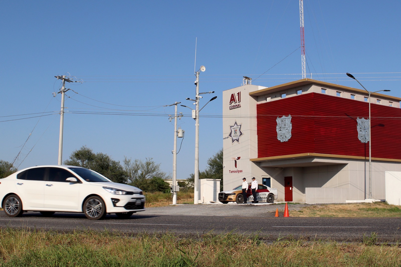 Las 25 Estaciones Seguras ubicadas cada 50 kilómetros se mantendrán abiertas al público y operaran como paraderos seguros ante situaciones de emergencia para prevenir accidentes