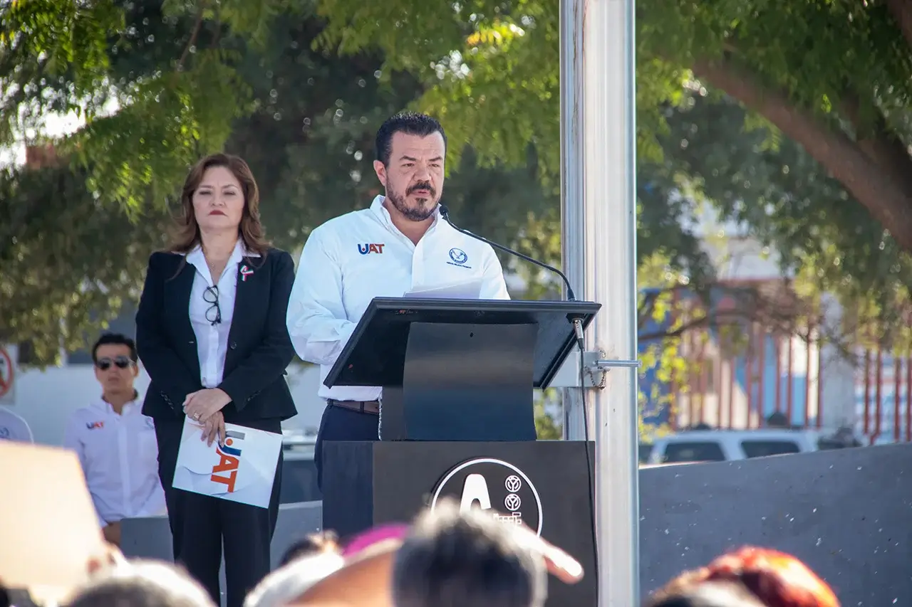 Es compromiso de la UAT engrandecer a la nación a través de la educación: rector