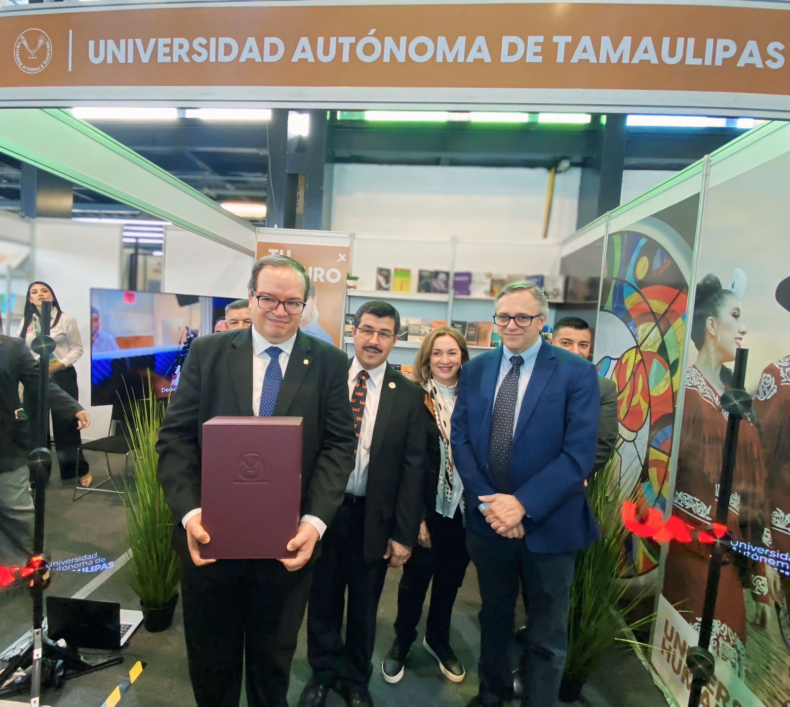 Participa la UAT en la feria del libro de la UNAM, la FILUNI 2024