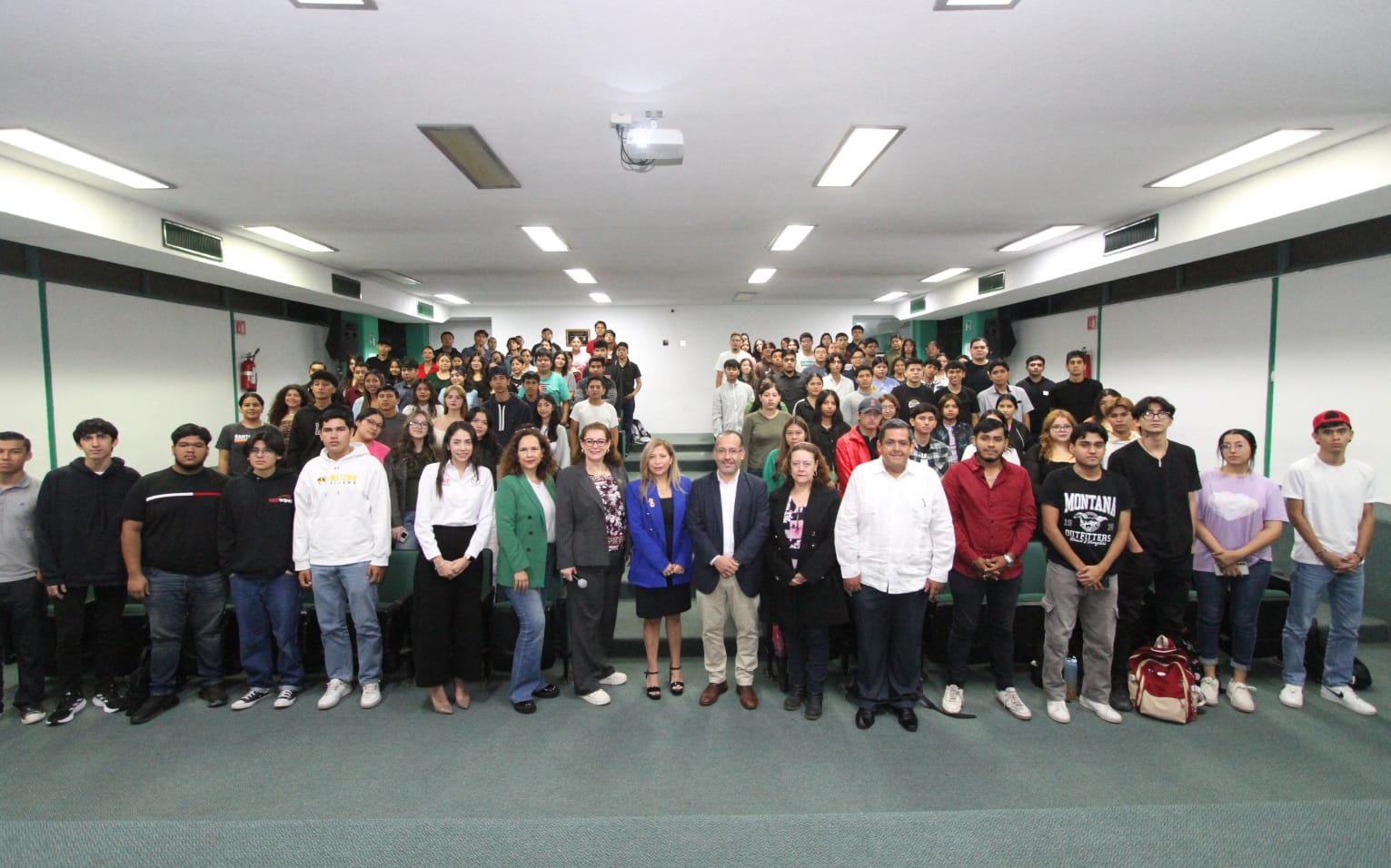 Arranca UAT taller Construyendo Mi Proyecto de Vida, a estudiantes de nuevo ingreso